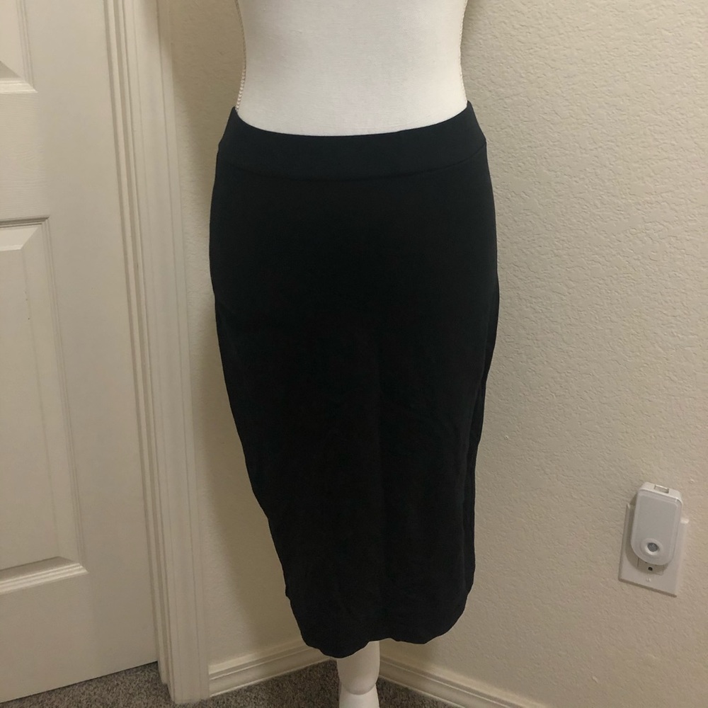 Forever 21 Black Fitted Pencil Skirt